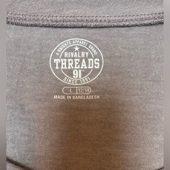 UW Top - Picture 4 of 4